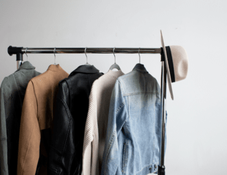 Básicos Que Toda Chica Debe Tener En Su Closet – Outfits Casuales y Fáciles